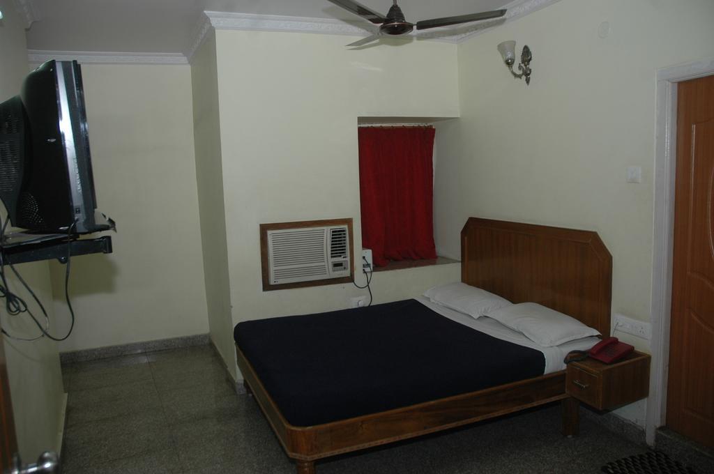 Hotel Vijayabhanu Višákhapatnam Pokoj fotografie